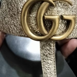 Gucci gold thong slides women